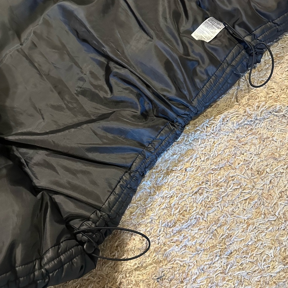 Bundle - Puffer Vests - Picture 6 of 12